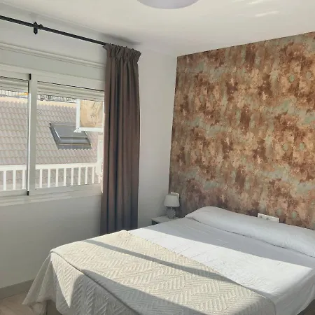 Apartment Unbeatable And Quiet 2 Bedrooms On The Paseo Maritimo Rey De Espana, Sleeps 6, Steps Away From The Center Of Fuengirola! Everything Within Walking Distance! Fuengirola