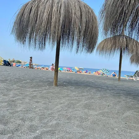 Unbeatable And Quiet 2 Bedrooms On The Paseo Maritimo Rey De Espana, Sleeps 6, Steps Away From The Center Of Fuengirola! Everything Within Walking Distance! * Fuengirola